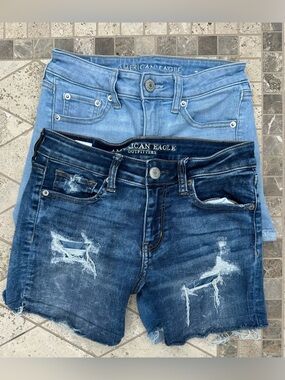 American Eagle women’s distressed denim shorts